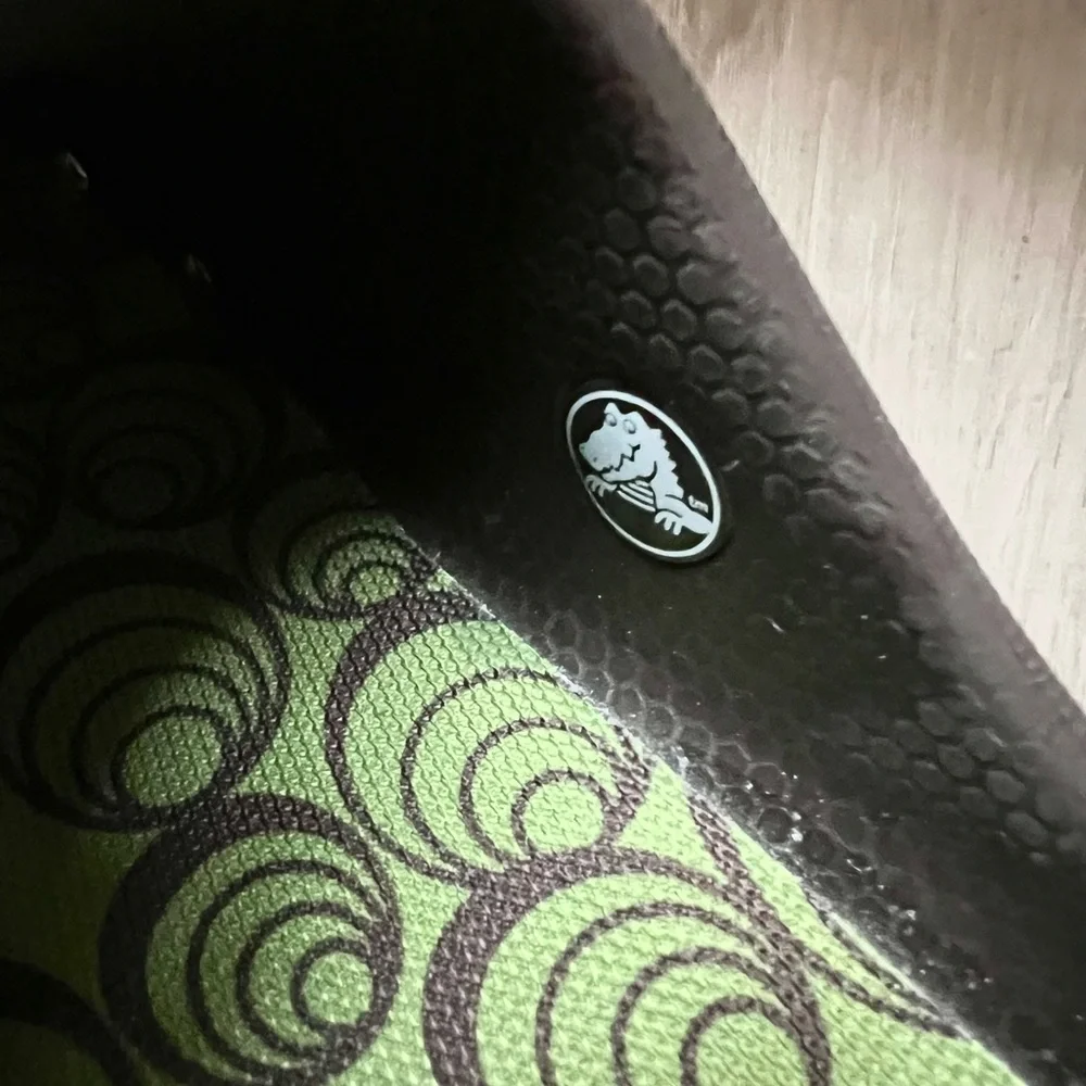 NWOT Crocs Frances Tully Women’s Clogs Size 9M Espresso Parrot Green - Picture 4 of 6